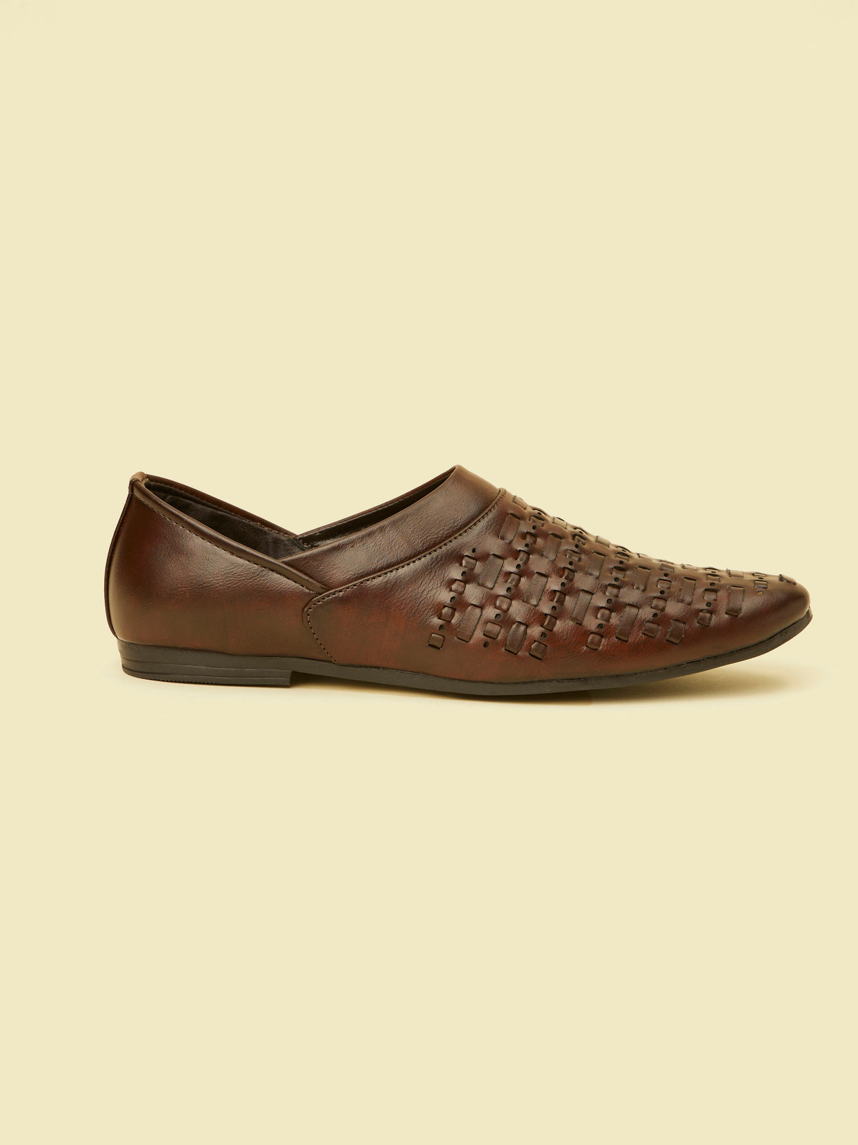 alt message - Manyavar Men Dark Brown Loafer Style Shoes image number 3